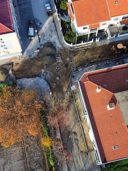 Imagem principal: Empreitada de renovação das infraestruturas nas Ruas Pedro da Silva Martins, Dr.Sousa Vieira e áreas adjacentes no Bairro da Carapalha, em Castelo Branco